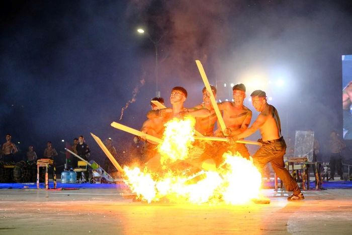 Nhiều phần biểu diễn võ thuật, nghiệp vụ đặc sắc đến từ các chiến sĩ Công an