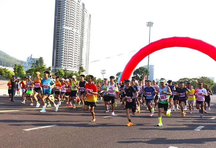 Giải Việt dã có sự tham gia của 23 đơn vị và trên 100 VĐV tranh tài trong khuôn khổ Đại hội TDTT