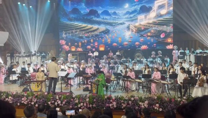 Tác phẩm "Ầu ơ ví dầu" được trình diễn trong Chương trình hòa nhạc "Âm thanh Đất Việt"