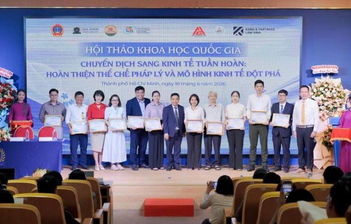 Hội thảo đã quy tụ nhiều chuyên gia, nhà khoa học và nhà hoạch định chính sách cùng thảo luận các giải pháp thúc đẩy phát triển kinh tế tuần hoàn tại Việt Nam.