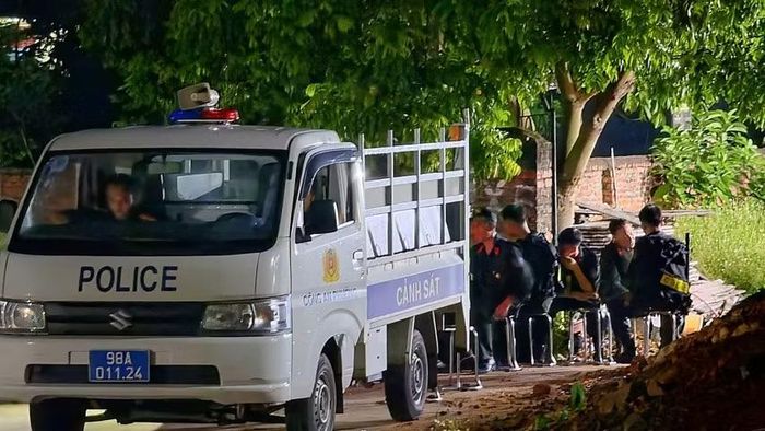 Lực lượng chức năng sớm có mặt tại hiện trường.