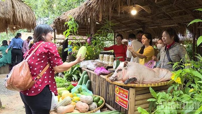 Với sự đồng hành của báo chí, việc quảng bá, giới thiệu các sản phẩm đặc trưng của các địa phương được lan tỏa mạnh mẽ.