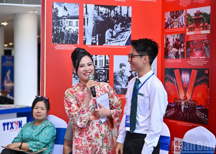 Độc giả tham gia giao lưu tại sự kiện.