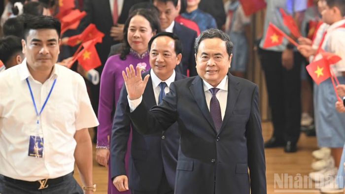 Chủ tịch Quốc hội Trần Thanh Mẫn cùng lãnh đạo, nguyên lãnh đạo Đảng, Nhà nước tham dự Lễ trao Giải Báo chí Quốc gia lần thứ XX - năm 2025 với chủ đề "Tâm sáng để phụng sự - Giữ lửa để tiên phong".