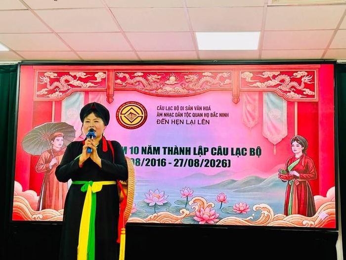 Bà Nguyễn Thanh Tâm - Chủ nhiệm Câu lạc bộ Di sản Văn hóa Âm nhạc Dân tộc Quan họ Bắc Ninh "Đến hẹn lại lên".