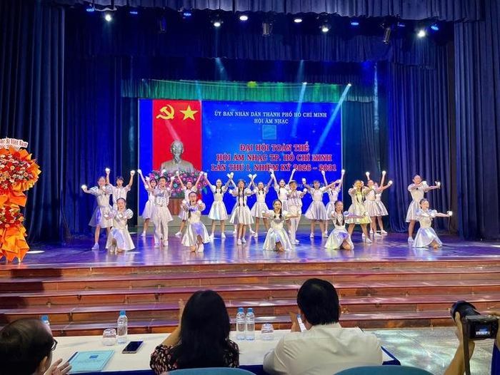 Chương trình văn nghệ chào mừng đại hội