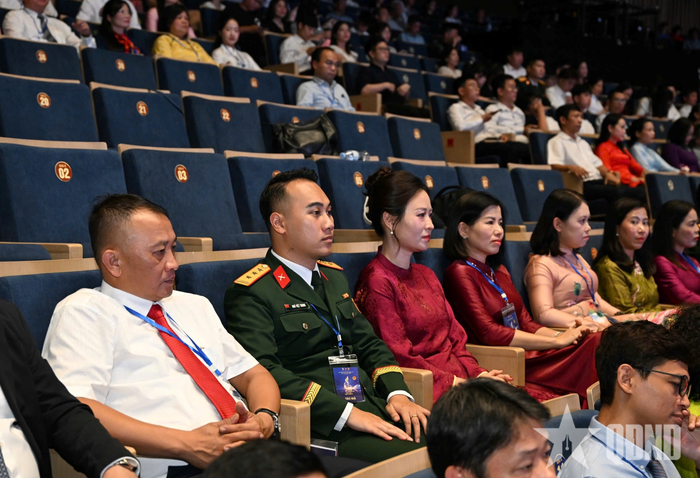 Các đại biểu dự buổi lễ. Ảnh: TUẤN HUY