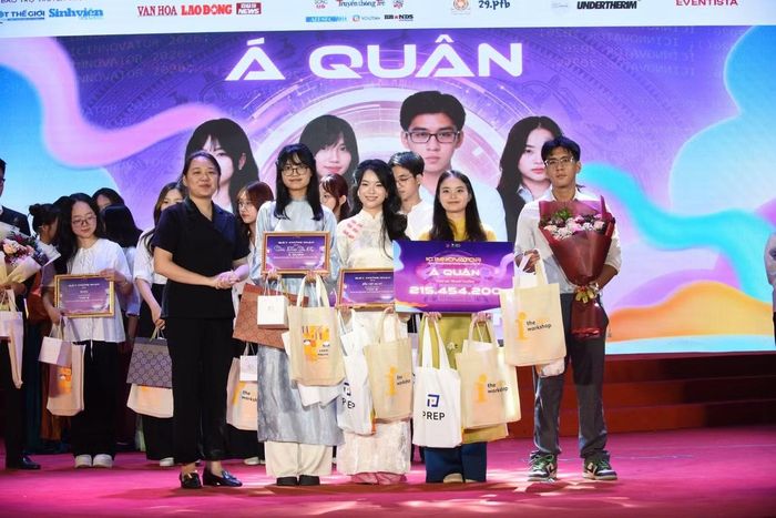 Đội Dấu Việt Du Ký đoạt ngôi Á quân, với dự án chuỗi boardgame giáo dục về văn hóa và di sản Việt Nam.