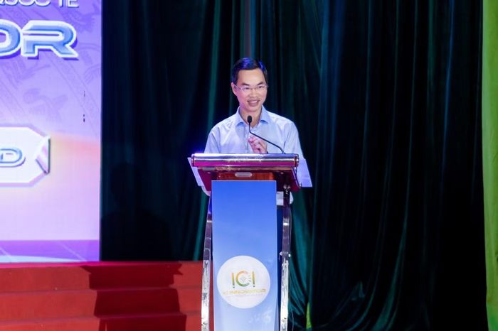 Ông Đỗ Tiến Thịnh - Phó Giám đốc Trung tâm Đổi mới sáng tạo Quốc gia (NIC) chia sẻ tại Vòng Chung kết cuộc thi.