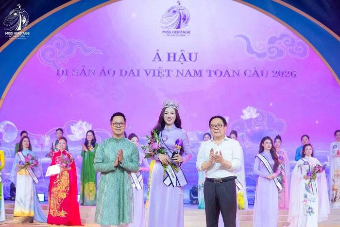 Hoàng Thị Thanh Dược đoạt giải Á hậu 3 và giải phụ Người đẹp tài năng nghệ thuật. Ảnh: Tống Quốc Bằng