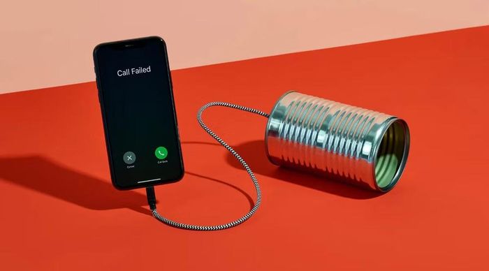 Xu hướng "retro tech" đang lan rộng không chỉ vì yếu tố hoài cổ hay thời trang mà còn phản ánh nhu cầu ngày càng lớn của người trẻ trong việc thoát khỏi áp lực từ các nền tảng trực tuyến, nơi thuật toán liên tục tạo ra những kích thích khiến người dùng khó rời mắt khỏi màn hình và dễ rơi vào trạng thái quá tải thông tin.