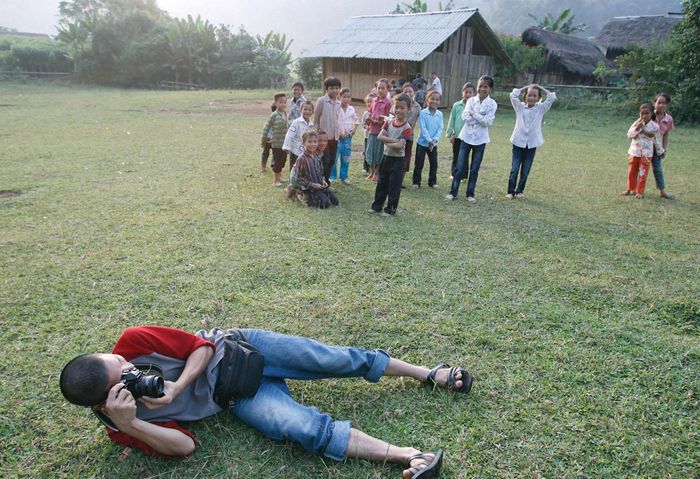 Khi báo chí biết lắng nghe dân, biết hỏi chuyên gia, biết đối thoại với cơ quan quản lý và biết đề xuất giải pháp thì phản biện sẽ trở thành năng lượng kiến tạo. Ảnh: Lê Anh Dũng
