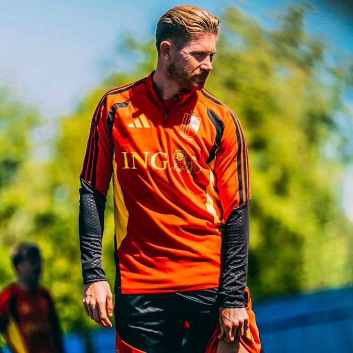 Chờ Kevin de Bruyne và đồng đội mang đến nụ cười cho người hâm mộ. Ảnh: B.R Football