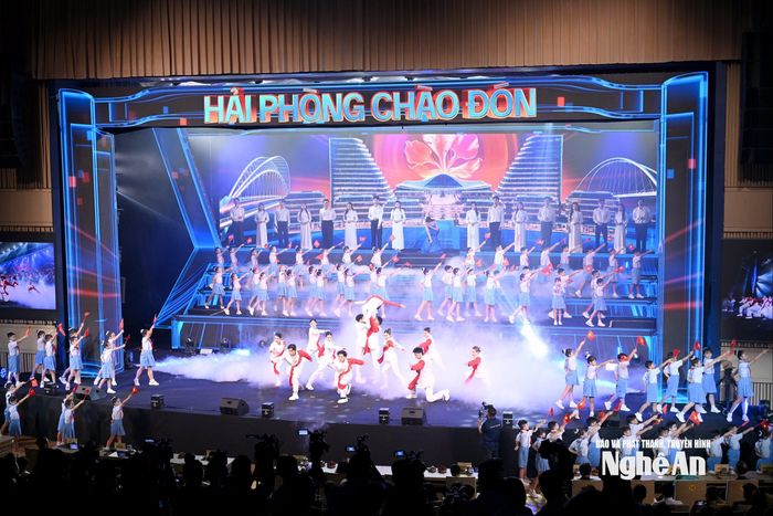 Chương trình văn nghệ đặc sắc tại Lễ trao giải. Ảnh: Quang An