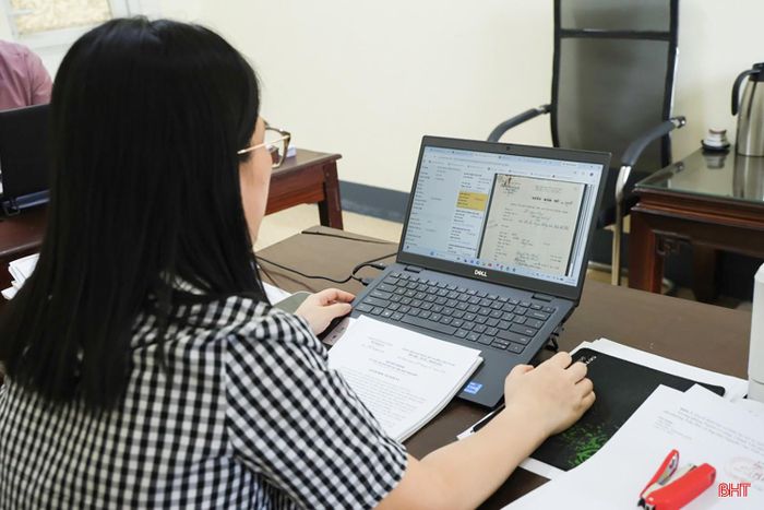 Hà Tĩnh đã hoàn thành số hóa 87.105 hồ sơ người có công với cách mạng.