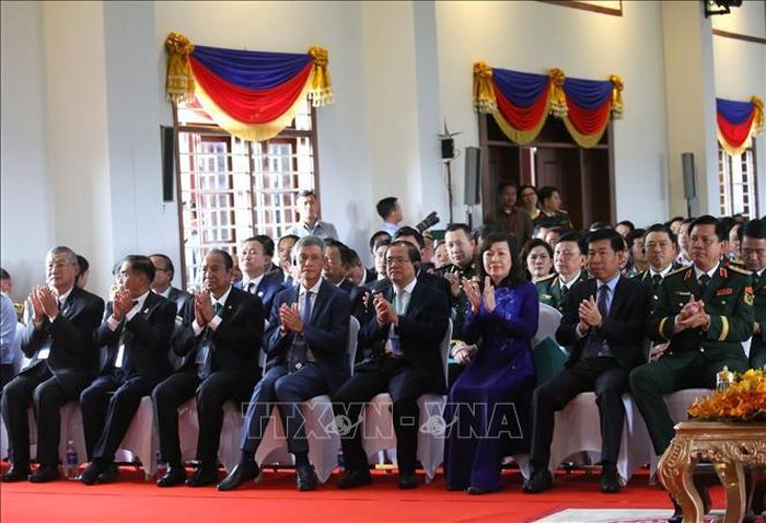 Đoàn đại biểu cấp cao Việt Nam tham dự Lễ kỷ niệm 49 năm Ngày tưởng niệm Hành trình hướng tới lật đổ chế độ diệt chủng Pol Pot. Ảnh: Huỳnh Thảo/PV TTXVN tại Campuchia