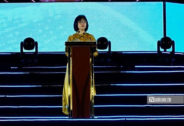 Phó Chủ tịch UBND tỉnh Nguyễn Thị Thanh Lịch phát biểu khai mạc
