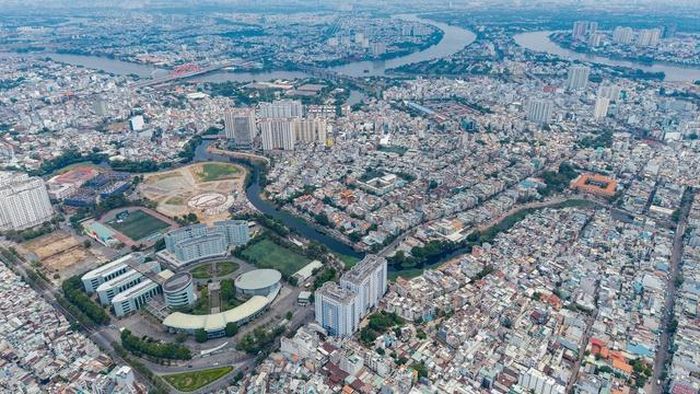 Để đẩy nhanh tiến độ, Chủ tịch UBND Tp.HCM Nguyễn Văn Được chỉ đạo 3 phường: Gia Định, Bình Thạnh, Bình Lợi Trung phải đẩy nhanh tiến độ giải phóng mặt bằng dự án cải tạo rạch Xuyên Tâm và hoàn tất trong tháng 6 này.