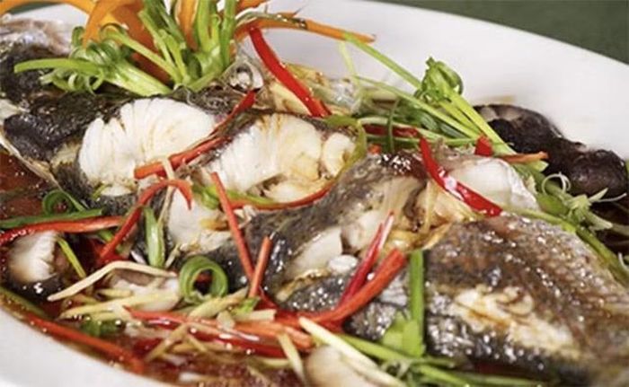 Thịt của cá dầm xanh còn chứa rất nhiều chất dinh dưỡng như đạm, protein, canxi, chất béo, chất khoáng, vitamin…