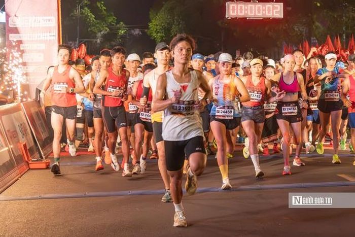 Theo Ban tổ chức, giải năm nay thu hút khoảng 5.000 vận động viên tham gia ở ba cự ly 5km, 10km và 21km. Đáng chú ý, khoảng 36% số vận động viên tham gia đến từ các tỉnh, thành phố ngoài Đắk Lắk, tương đương gần 1.800 vận động viên ngoại tỉnh.