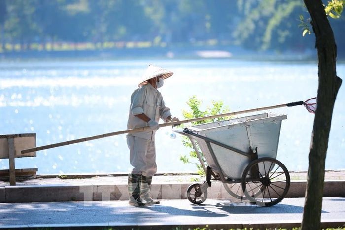 Hà Nội phổ biến 36-38 độ C. Ảnh: Hoàng Hiếu - TTXVN