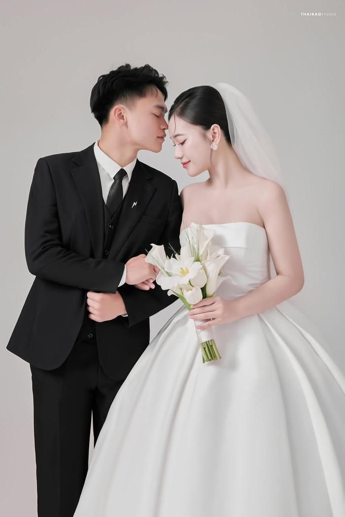 Hồ Văn Cường có vợ vào năm ngoái. Ảnh: FBNV