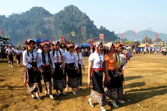 Lễ hội Hang Bua ở Nghệ An.