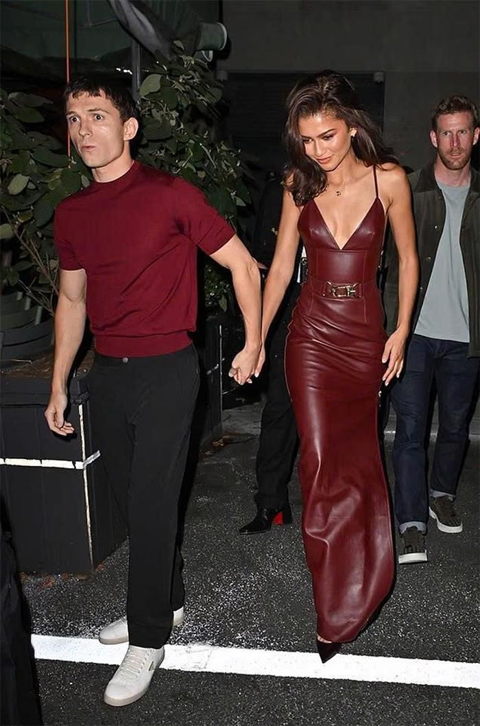 Thông tin này xuất hiện chỉ vài ngày sau khi Tom Holland lần đầu xác nhận anh và Zendaya đã chính thức trở thành vợ chồng.