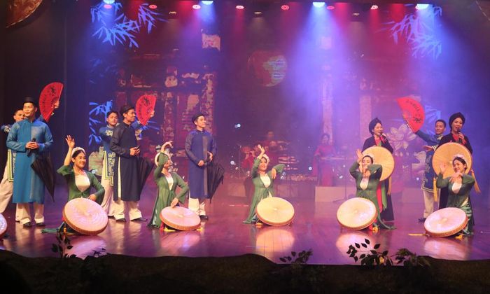  Chương trình được đầu tư, dàn dựng công phu cả về nội dung lẫn nghệ thuật. 