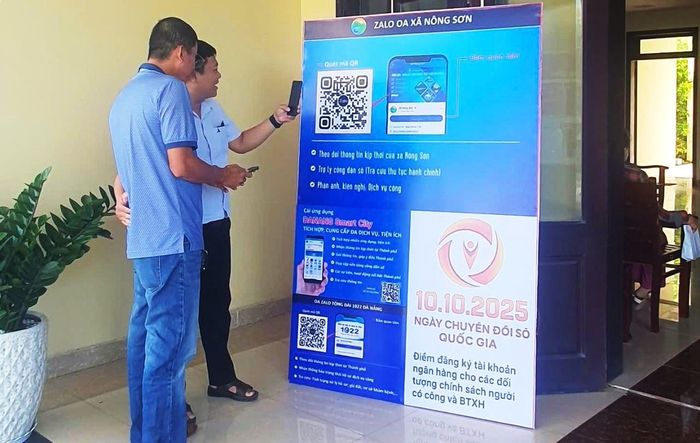 Đối với một số xã vùng nông thôn, miền núi và biên giới, chuyển đổi số như một bước ngoặt lớn giúp chính quyền gần với người dân hơn. Ảnh: PHAN PHƯỚC