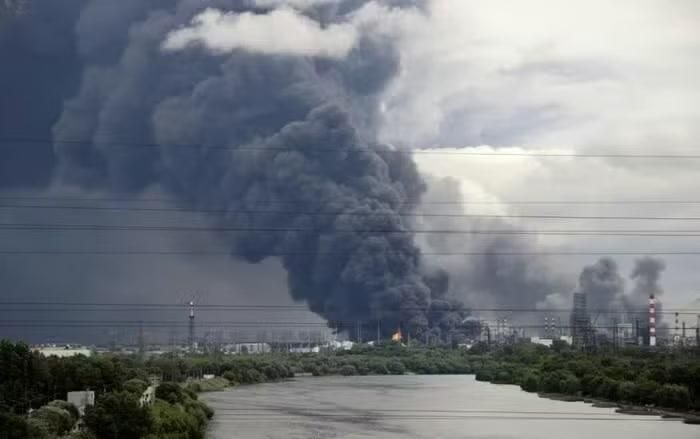 Nga và Ukraine tăng cường tấn công cơ sở hạ tầng lẫn nhau. Ảnh: Reuters