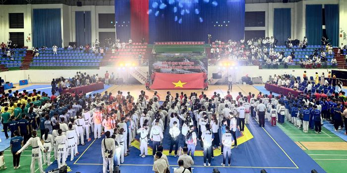 Quang cảnh lễ khai mạc.