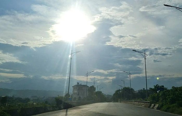 Dự báo ngày mai (22/6) khu vực vùng thấp của tỉnh Lào Cai có nắng nóng, có nơi nắng nóng gay gắt. Ảnh: Kiều Lê