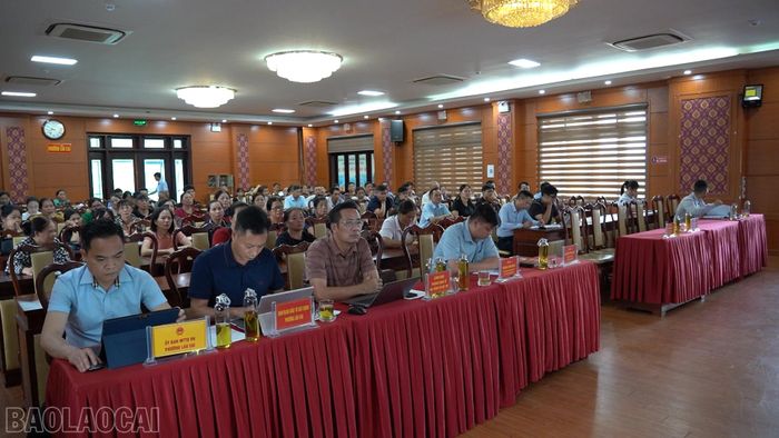 Hội nghị đối thoại được tổ chức nhằm làm rõ từng nhóm vướng mắc trong công tác bồi thường, giải phóng mặt bằng dự án.