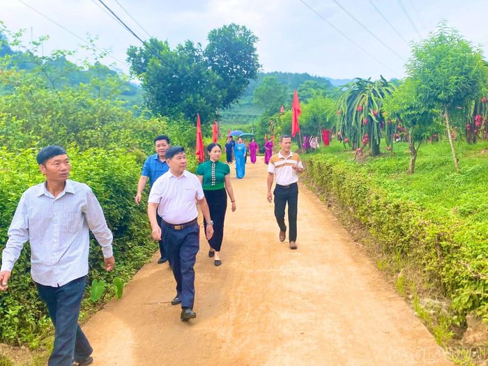Lễ hội "Hoa trái bốn mùa - Trải nghiệm và kết nối" mang lại cho người dân và du khách những trải nghiệm thú vị về sản xuất nông nghiệp.