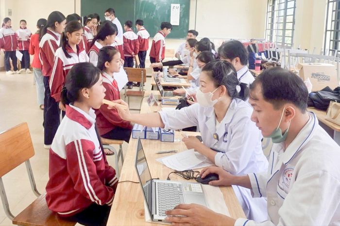 Khám sức khỏe cho học sinh từ 6 - 18 tuổi tại khu vực Đức Trọng