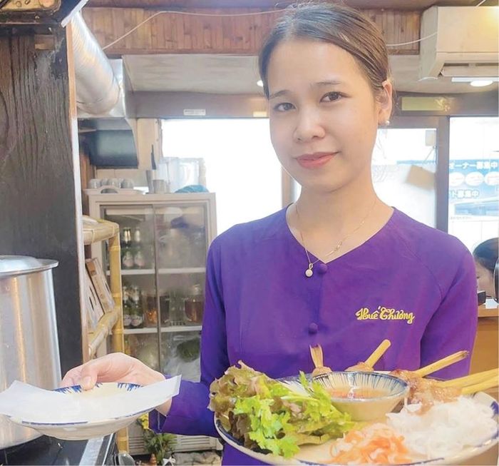 Chị Hoàng Thị Thôi gửi tình yêu quê hương vào từng món ăn