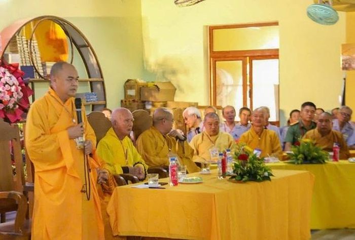 Thượng tọa Thích Nhuận Pháp ban đạo từ