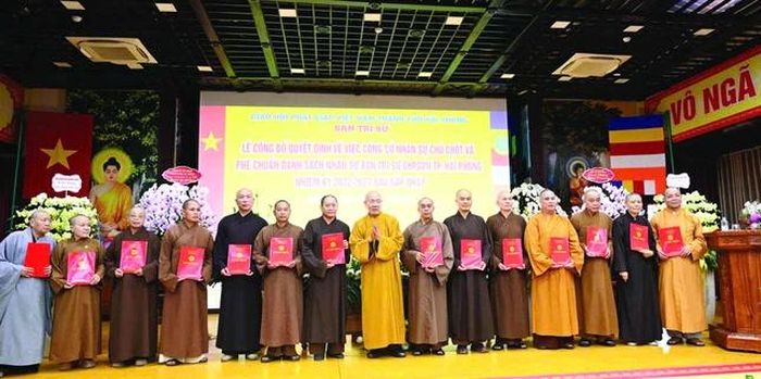 Trao quyết định nhân sự sau khi sáp nhập Hải Phòng và Hải Dương