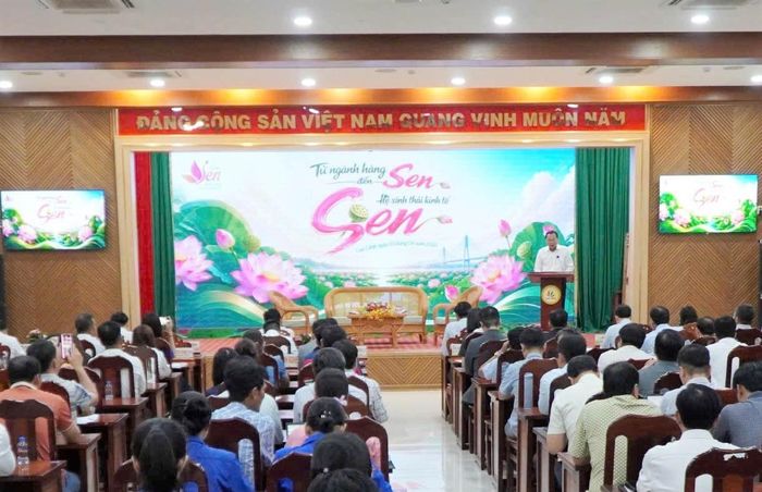 Bí thư Đảng ủy phường Cao Lãnh Nguyễn Hùng Tráng phát biểu tại Hội thảo