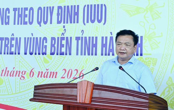 Phó Chủ tịch UBND tỉnh Hà Tĩnh Hồ Huy Thành phát biểu tại lễ ra quân