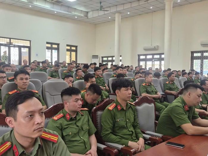 150 cán bộ chỉ huy Công an cấp xã của 5 tỉnh biên giới và miền núi trung du phía Bắc tham dự khóa tập huấn.