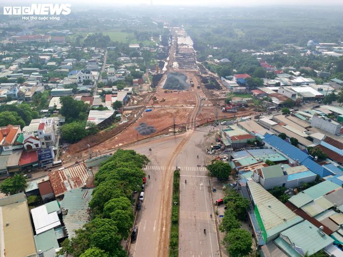 Cùng với các tuyến đường T1, T2, cao tốc TP.HCM - Long Thành - Dầu Giây, cao tốc Bến Lức - Long Thành, cao tốc Biên Hòa - Vũng Tàu và đường Vành đai 3 TP.HCM, đường tỉnh 25C được xác định là một trong những trục giao thông quan trọng kết nối sân bay Long Thành với khu vực Nhơn Trạch và TP.HCM.