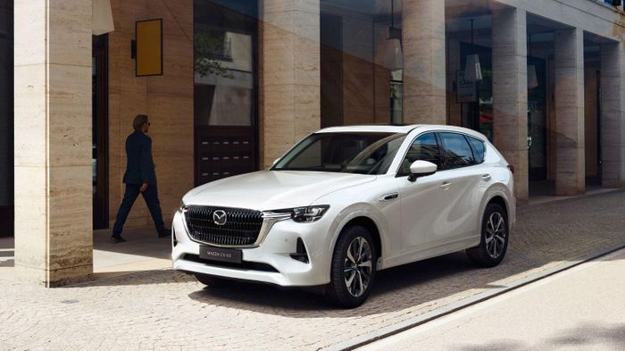 SUV hạng D tiệm cận xe sang Mazda CX-60 chính thức được giới thiệu ở Việt Nam.