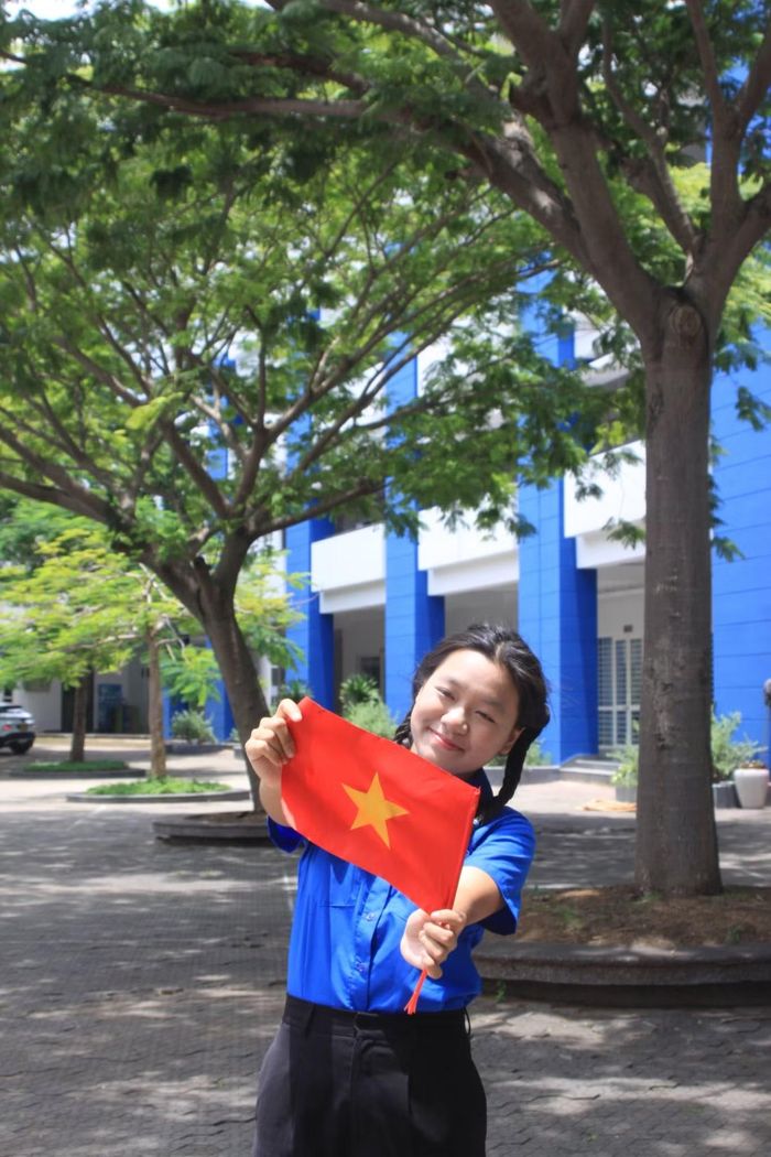 Bạn Đặng Trần Huyền Thư.