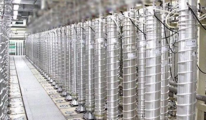 Với Iran, từ bỏ làm giàu uranium đồng nghĩa với việc chấp nhận để các cường quốc quyết định giới hạn phát triển khoa học và công nghệ của mình.