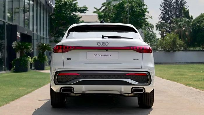 Tuy nhiên, với giá bán cao hơn BMW X3 và Mercedes-Benz GLC, mẫu xe của Audi sẽ cần thêm thời gian để thuyết phục khách hàng.