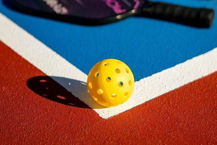 Tưởng là môn thể thao nhẹ nhàng, pickleball vẫn có thể trở thành "bài kiểm tra sức khỏe" khắc nghiệt với trái tim, đặc biệt ở những người mang bệnh lý tiềm ẩn. Ảnh minh họa: Kadiravsarr/Pexels.