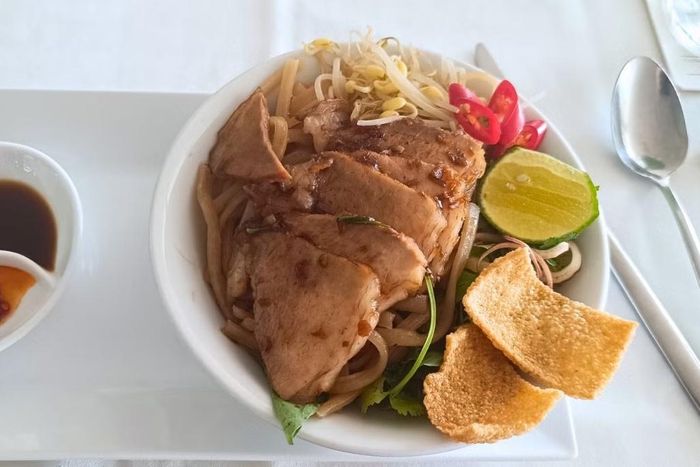 Mì cao lầu Kerri King thưởng thức. 