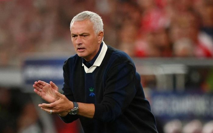  Mourinho được trao quyền trong cuộc tái thiết tại Real hè này. Ảnh: Reuters. 